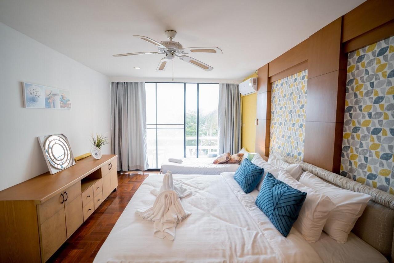 Dojo Pool Beachfront Villa Pattaya