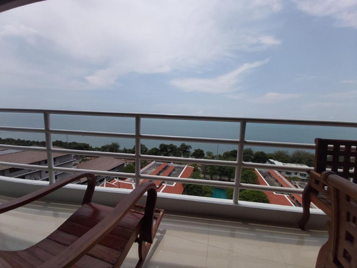 Condominum In Jomtien With Sea View, Balcony And Free Wifi Apartment *