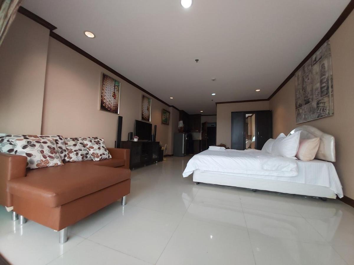 Condominum In Jomtien With Sea View, Balcony And Free Wifi * Pattaya