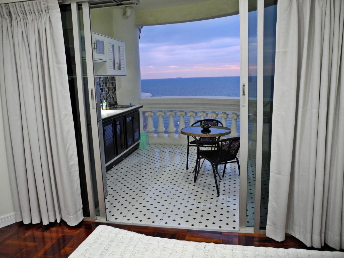 Sky Orchid Beachfront *