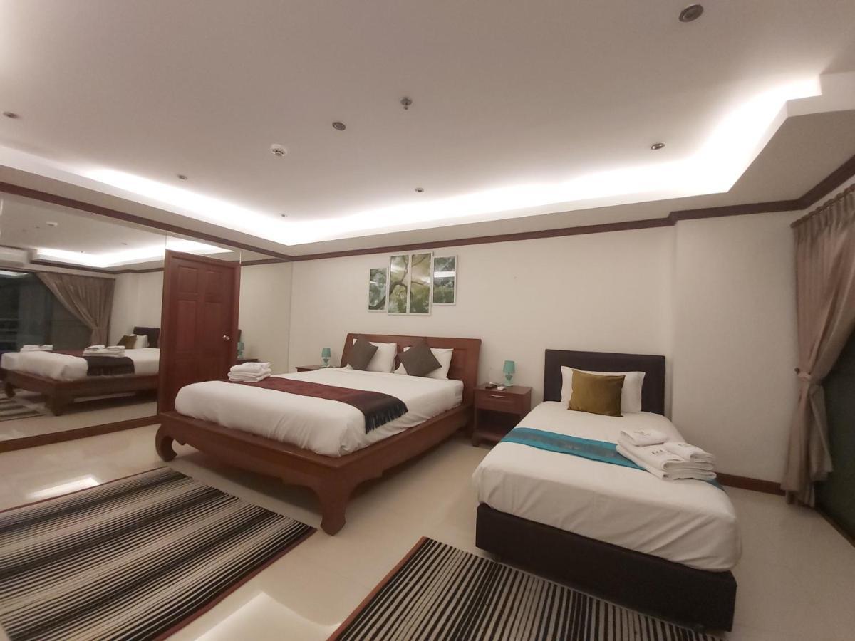 Condominum In Jomtien With Sea View, Balcony And Free Wifi Apartment Pattaya