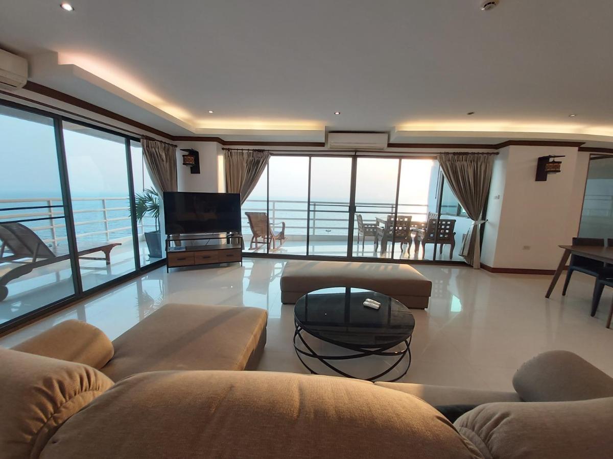 Condominum In Jomtien With Sea View, Balcony And Free Wifi Pattaya