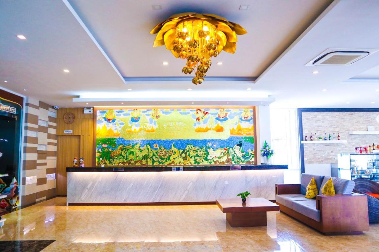 Vareena Palace Hotel 4*