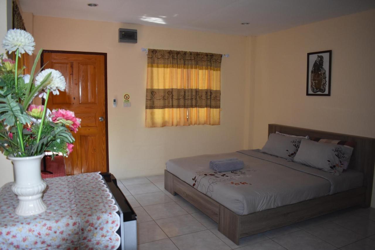 Resort Orchid Garden Beach Pattaya