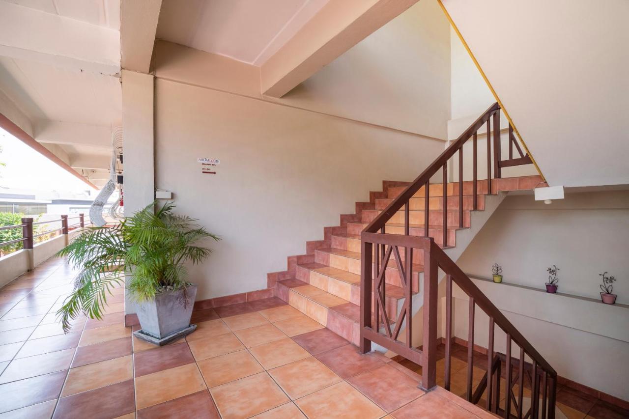 Hotel Oyo 838 Aromdee 2*