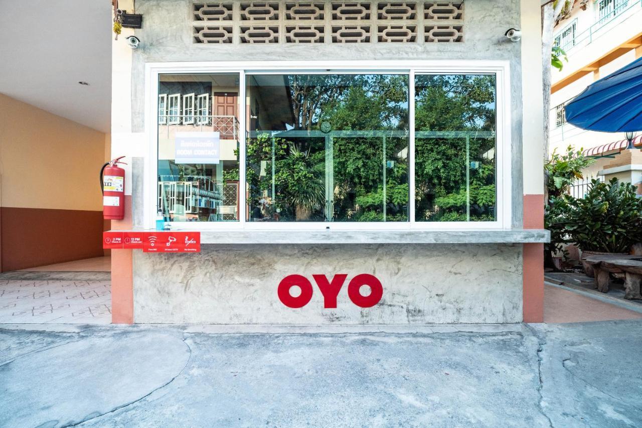 Vaccinated Staff - Oyo 645 Baan Ruangrungroj 2*