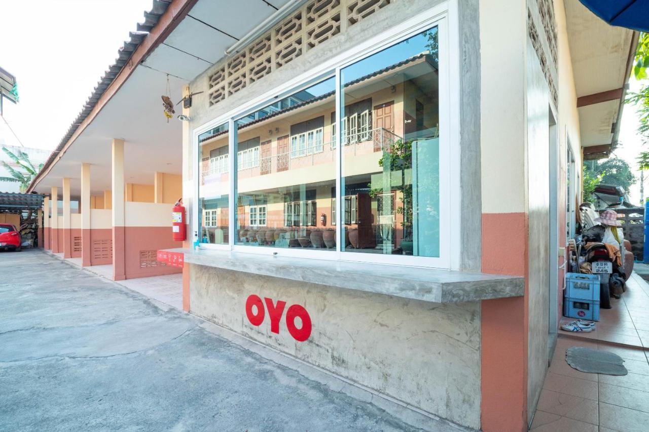 Hotel Vaccinated Staff - Oyo 645 Baan Ruangrungroj 2*
