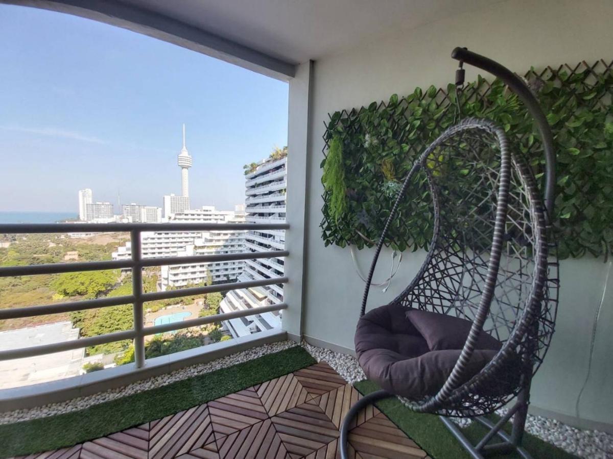 Condominum In Jomtien With Sea View, Balcony And Free Wifi Pattaya
