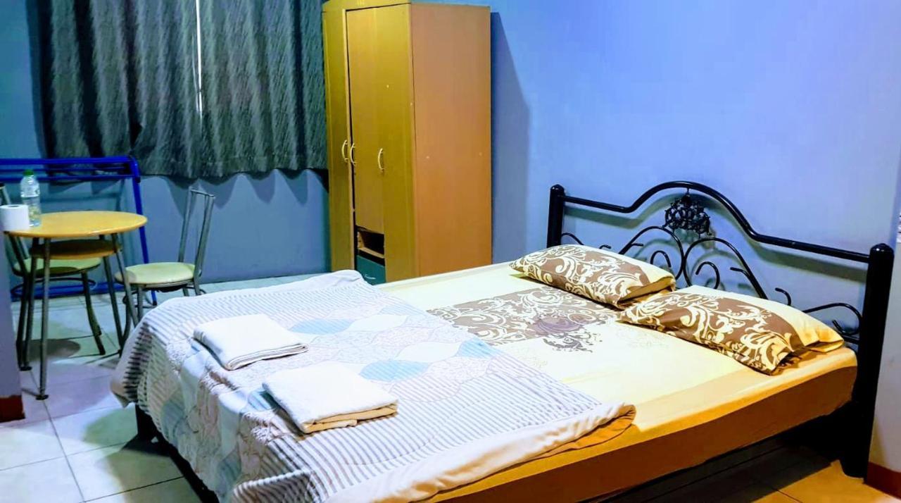 Walking Street Encore Hotel Pattaya