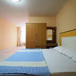 โรงแรม Oyo 1004 Naklua Mansion 2*