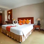 Eastiny Place Hotel 3*