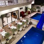 Avoca Pool 3*