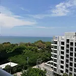 Cosy Beach View Apartments