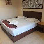 Sunview Place 3*