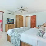 Butterfly Garden Boutique Residences By Frasier, A Lifestyle Destination And 1 To 3 Bedroom Units, 2 Full Bathrooms, Rain Shower, Bath, Complete Kitchen, Staff 24-7,fast Fiber Optic Wifi, 55