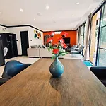 4poolvillas