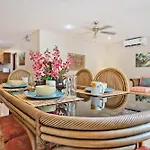 Butterfly Garden Boutique Residences By Frasier, A Lifestyle Destination Apt And Villas 1 To 3 Bedroom Units, 2 Full Bathrooms, Rain Shower, Spa Bath, Complete Kitchen, Staff 24-7,Fast Fiber Optic Wifi, 55\