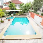 Oyo 1004 Naklua Mansion Pattaya