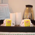 Anzac Wooden Guest House & Cafe Shop