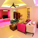 โรงแรม Tamnak 11br With Privater Pool