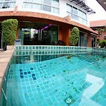 Tamnak 11br With Privater Pool 3* Pattaya