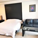วันหยุดที่บ้าน Large With Balcony - Tw Platinum Suites, Jomtien Pattaya