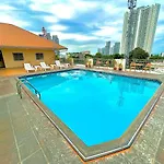 Green Beach Pattaya 2*