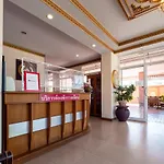 Reddoorz Navin Mansion 3 Pattaya