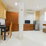 โรงแรม Sun &