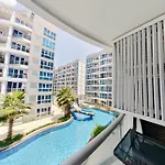 Large Luxury - 2 Bedroom - Centre - Grand Avenue Residences, Pool View - 312 Pattaya