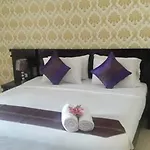 โรงแรม Siwalai Place 3*