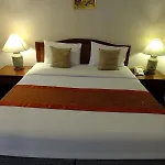 S Formally Sabai โรงแรม 3*