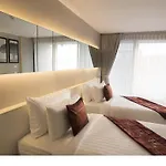 Hotel Serenotel 3*
