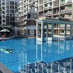 Exclusive Arcadia - Amazing Pools & Gardens, Gym, Sauna, Waterfalls, Jacuzzi, Fast Internet *