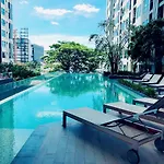 The Base Sea View Apartment