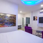 Titanic Residence-7 Minute Walk To The 4*