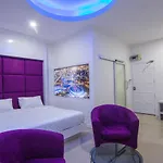 Titanic Residence-7 Minute Walk To The โรงแรม Pattaya