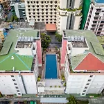 Eastiny Place Hotel