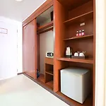 S Formally Sabai โรงแรม Pattaya