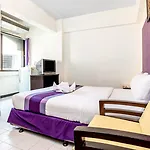 โรงแรม Sawasdee Sunshine 2*