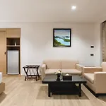 Adelphi Hotel