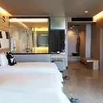 โรงแรม Tsix5 Phenomenal Pattaya