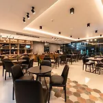 Blackwoods Hotel Pattaya - Sha Extra Plus