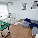 The Inn10 Pool Pattaya, Entire 9 Bedroom 22 Guests, Private Pool, 5 Parking Lots * Pattaya
