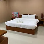Hug Me Hostel Pattaya