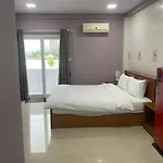 Hug Me Hostel