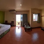 โรงแรม โอเปย์ เดอ เพลส Pattaya