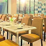 Oyo 143 Dday Resotel 4*