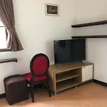 Sutus Court 7