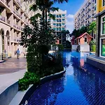 Arcadia Beach Continental